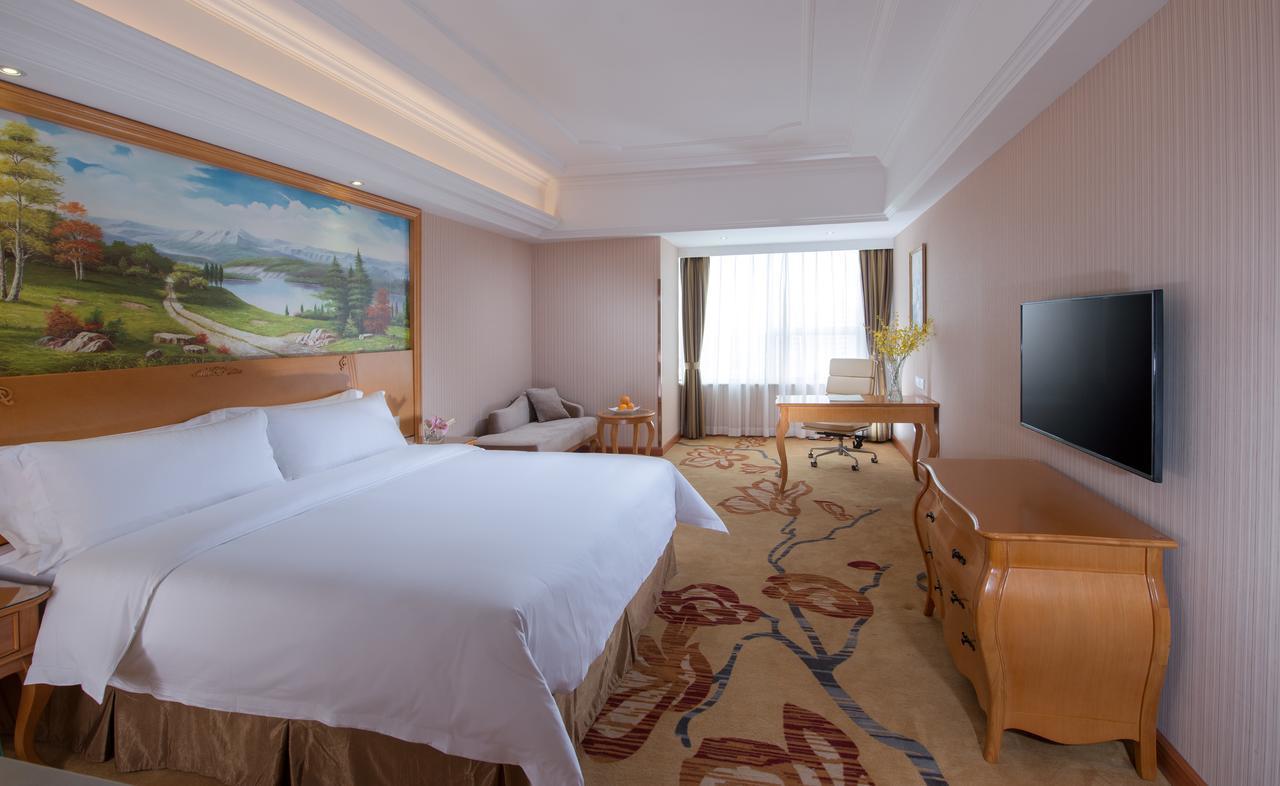 Vienna Hotel Guilin Mixc Mall Екстериор снимка